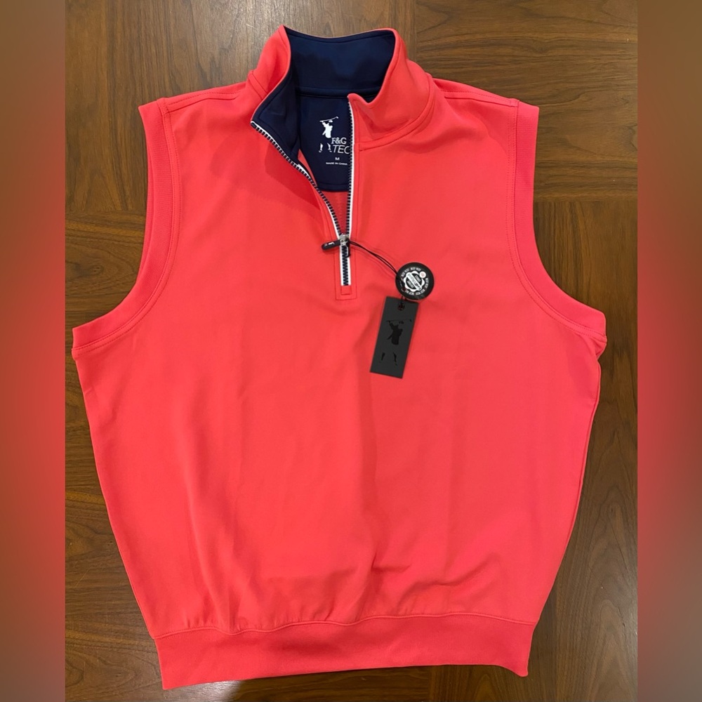 Fairway and Greene Men’s Tech Quarterzip Vest Size Medium NWT Nantucket Red